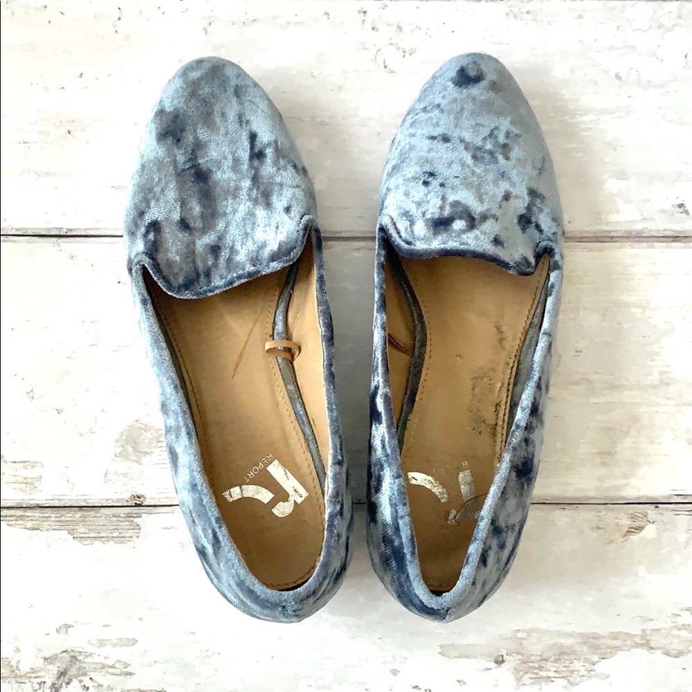 Women’s Report Size 6 Blue Crushed Velvet Loafers Shoes Flats Formal Business
